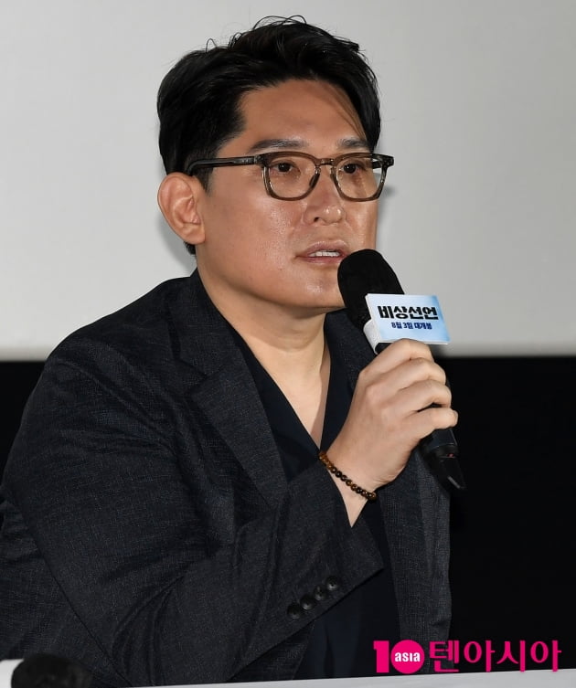 [TEN 포토] 한재림 감독 '미국 총격사건을 모티브로 이 영화 만들었다'