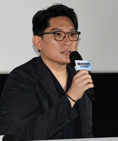 [TEN 포토] 한재림 감독 '미국 총격사건을 모티브로 이 영화 만들었다'