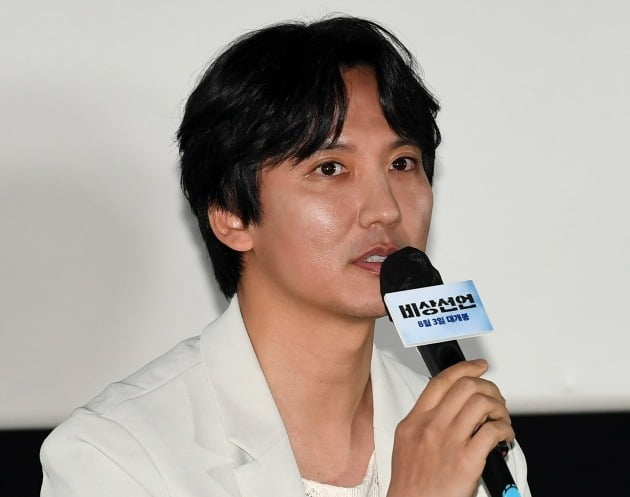 김남길 "집에서 비행기 오락…연습보다 핑계로 놀았다"('비상선언')