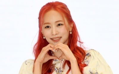 [종합] "카라 재결합 준비 중"…니콜, 8년 만에 '유에프오' 타고 전한 반가운 소식