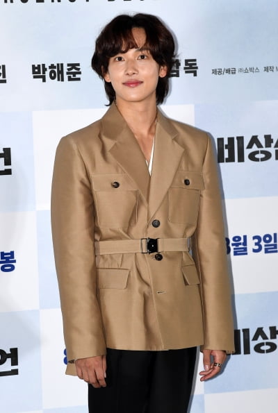[TEN 포토] 임시완 '미소년 비주얼'