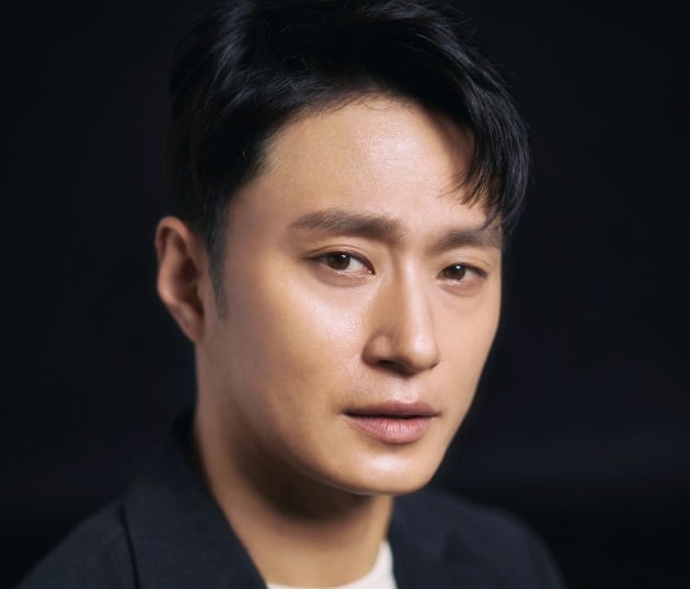'한산' 김성규 "피팅 때 변발, 보자마자 놀라…'연기 잘해야겠다'는 생각"[인터뷰①]