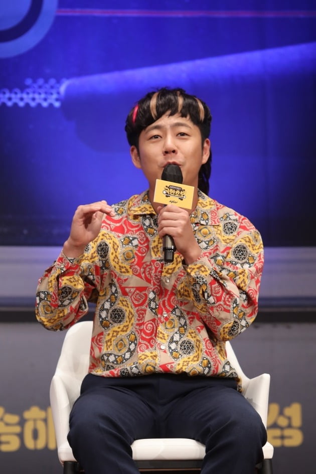 '극한초보' 출연자. / 사진제공=AXN