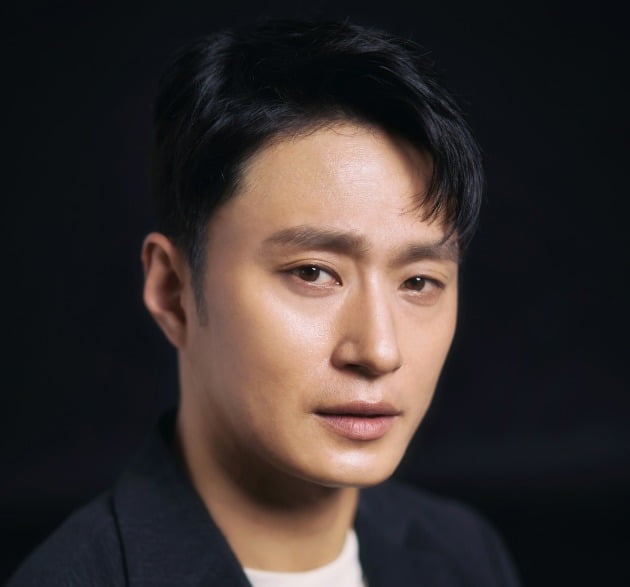 [TEN인터뷰] 삭발까지 한 김성규 "은퇴 직전 본 '명량' 후속 '한산', 묘하고 신기"