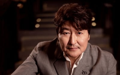 '비상선언' 송강호 "이병헌=개구장이, 난 연기할 때가 더 웃겨"[인터뷰②]