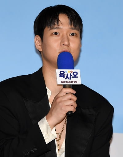 [TEN 포토] 고경표 '로또당첨된 군인'