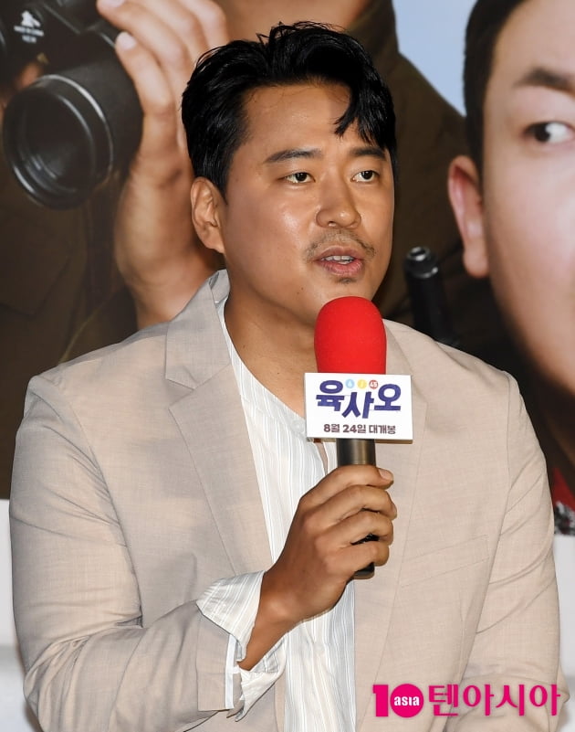 [TEN 포토] 이순원 '북한군으로 인사드려요'