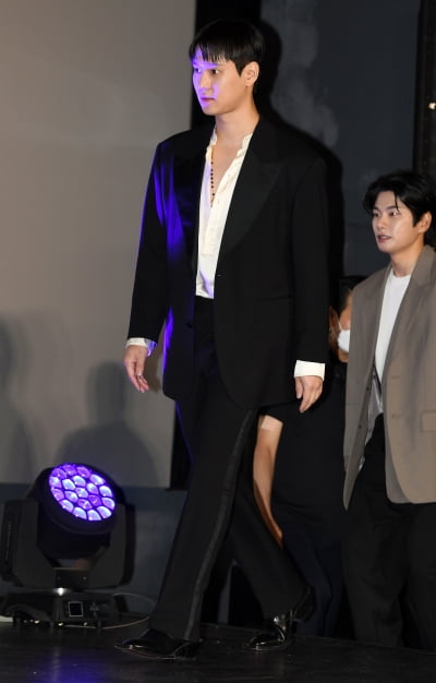 [TEN 포토] 고경표 '무언가 끌리는 매력이 있는 이 남자'