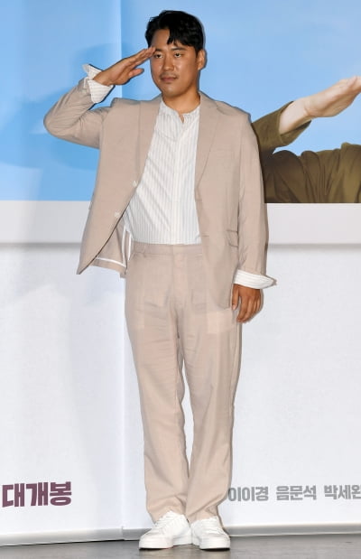 [TEN 포토] 이순원 '멀리서봐도 딱 북한군'