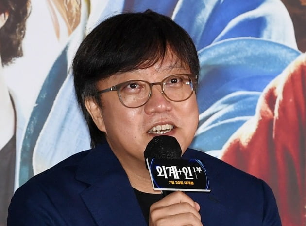 [단독] 최동훈 감독, 코로나19 확진…'외계+인' 1부 무인 취소