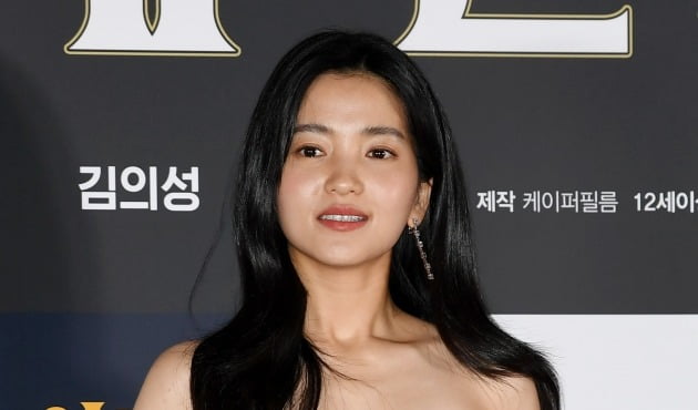 [단독] 김태리, 코로나19 자카키트 양성…PCR 검사 결과 대기