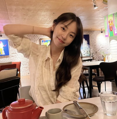 안소희, 시스루 셔츠에도 청순미 가득…안 믿기는 동안 미모 [TEN★]