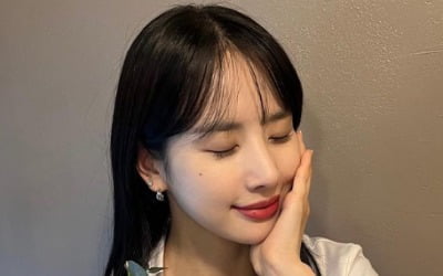 우주소녀 설아, 의사 가운도 찰떡…여배우해도 되겠어[TEN★]