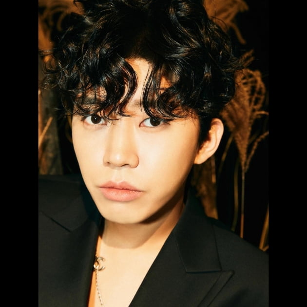임영웅, 써클차트 30주차 다운로드 차트 2위·3위·4위 차지