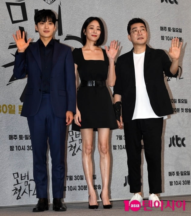 [TEN 포토] 장승조-김효진-손현주 '모범적인 배우 조합'