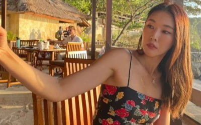 한혜진, 발리에 몸매 자랑하러 갔나…치명적인 섹시미[TEN★]
