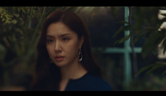 [종합] 지성, 아버지 사건 목격자 '투신 사망' 뉴스 접하고 충격…침입자에 '긴장감' ('아다마스')