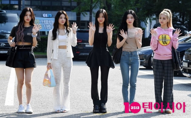 [TEN 포토] 있지 '인사하는 요정들' 