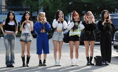 [TEN 포토] 퍼플키스 '테마돌의 러블리한 하트'