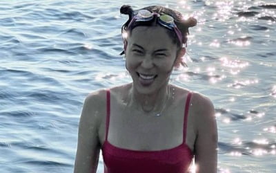 김나영, ♥마이큐와 보낸 여름 행복한가봐…제주 바다에 진심[TEN★]