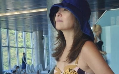 '김한길♥'최명길, 61세의 수영복 자태…'탄탄 몸매' 과시[TEN★]