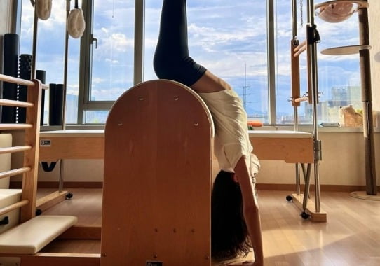 '이동휘♥' 정호연, 갈비뼈 드러낸 깡마른 자태…코어 얼마나 단단한거야[TEN★]