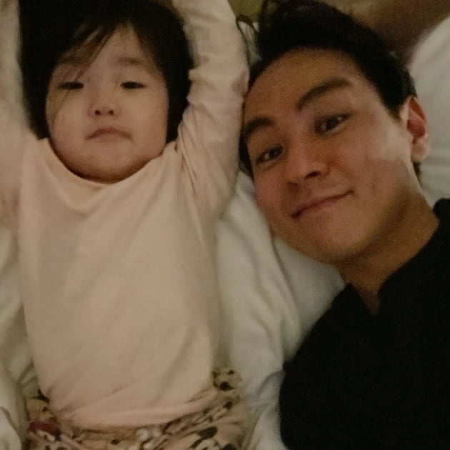 '이다은♥' 윤남기, 부모님과 갔던 제주…이젠 딸 둔 가장으로 다시 여행 "또 가고 싶네"[TEN★]