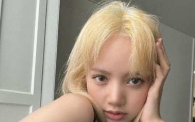 블랙핑크 리사, 금발 헤어·밝은 미소…여유로운 일상[TEN★]