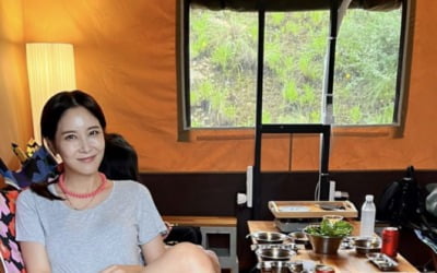 장가현, 캠핑 즐기는 '화려한 돌싱'…46세의 동안美[TEN★]