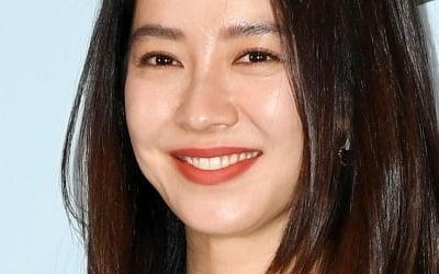 [TEN피플] 송지효도 부케 받았다…'지숙 부케 받은' 고우리 결혼에 덩달아 쏠린 관심