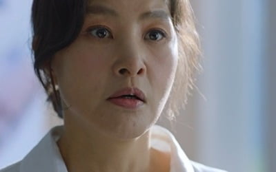 [종합] 박지영, '예비사돈' 박인환 친딸이었다…윤시윤♥배다빈 결혼 위기 ('현재는')