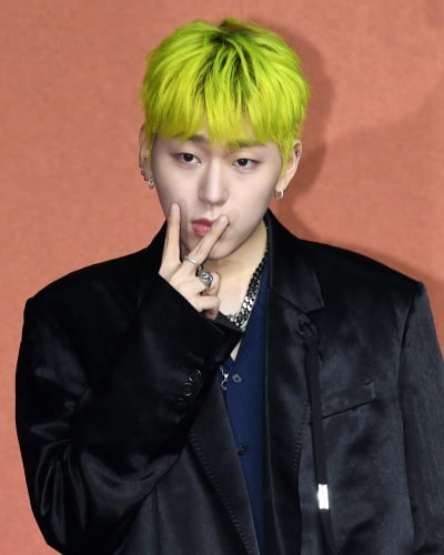 [TEN 포토] 지코 '시선 사로잡는 그린 헤어'