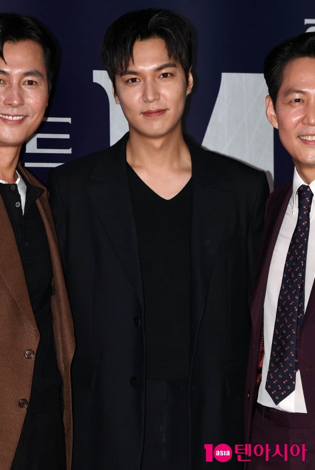 [TEN 포토] 이민호 '피부에 조명달았나'