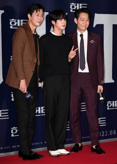 [TEN 포토] BTS 진 '수줍은 브이 큐티'