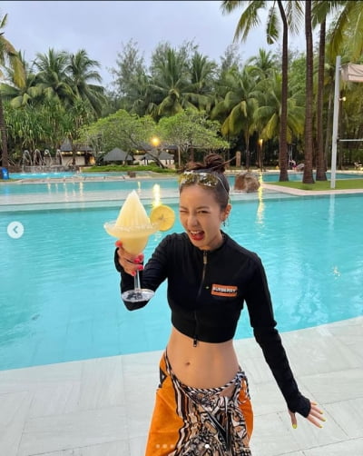 '37kg' 산다라박, '소식자'의 선명한 복근...너무 말랐어[TEN★]