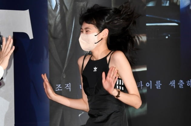 '이동휘♥' 정호연, 이정재 앞에서 폴짝 날았다 "발이 땅에 안 붙어 있어"[TEN★]