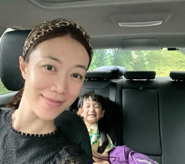 '의사♥' 서현진, 팬티 입고 등원한 아들과 찰칵 "넉살 늘어 기막힐 때 많아"[TEN★]