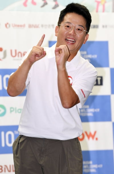 [TEN 포토] 김준호 집행위원장 '부산국제코미디페스티벌 10회 초대합니다'