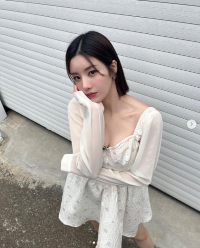 권은빈, 러블리+섹시美 UP...명품 비주얼[TEN★]