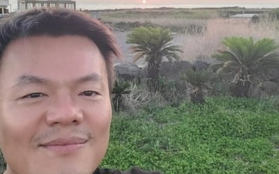 JYP 박진영, 딸 전격 공개…'딸바보' 된 행복한 근황[TEN★]