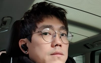 송백경, '1세대 아이돌 멤버' 저격…"내가 대리 작곡 해" 폭로