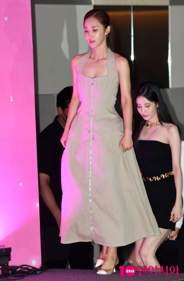 [TEN 포토] 소녀시대 유리 '우아한 발걸음'