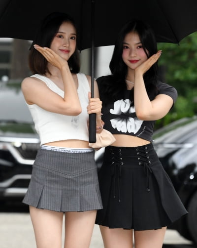[TEN 포토] 스테이씨 재이-아이사 '청순 러블리'