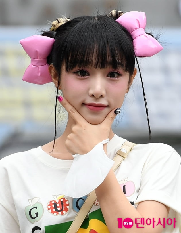 [TEN 포토] 최예나 '두 볼이 발그레~'