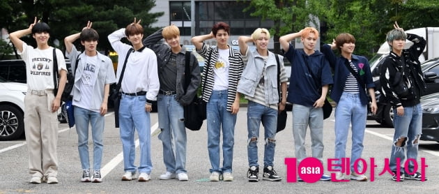 [TEN 포토] 유나이트 '남친미 사복 패션'