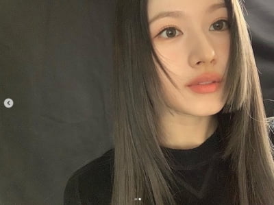 트와이스 사나, 몽환적인 분위기...팔색조 매력녀[TEN★]