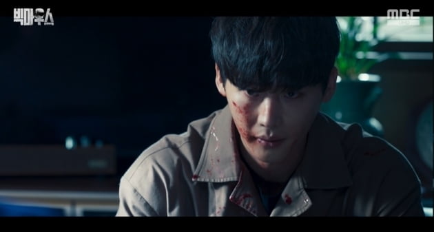  [종합] 이종석, 천재 사기꾼 행세 시작…집단 폭행·살해 위협에 각성 ('빅마우스')