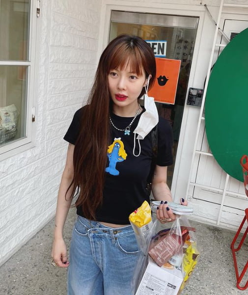 ♥던과 결혼 생각 없는 현아, 통 넓은 바지 입고 바깥 나들이[TEN★]