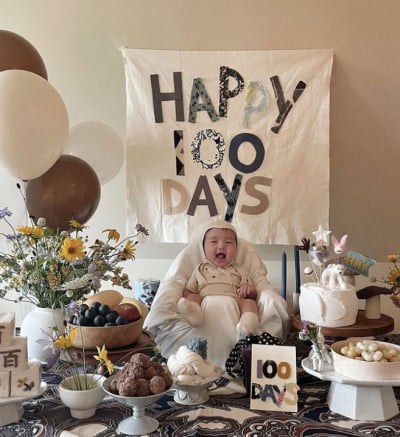 신다은♥임성빈, 아들 홀리 100일 사진 공개…럭셔리 생일상[TEN★]