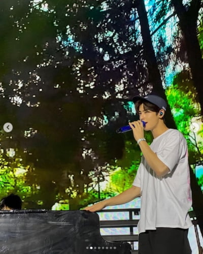 차은우, 혼자여도 꽉 찬 존재감...귀공자가 여기있네[TEN★]